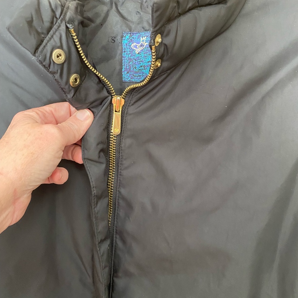 Women's Black Short Puffer Jacket with Stand Collar - Picture 2 of 9